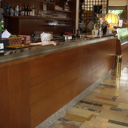 Albergo Ristorante Cima I Pra' ปอนเต เนลลัลปี ภายนอก รูปภาพ